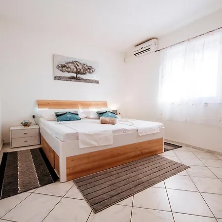 Prázdninový dům My Dalmatia - Favorit With Private Pool & Sea View Maslenica
