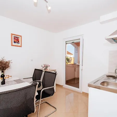 My Dalmatia - Favorit With Private Pool & Sea View